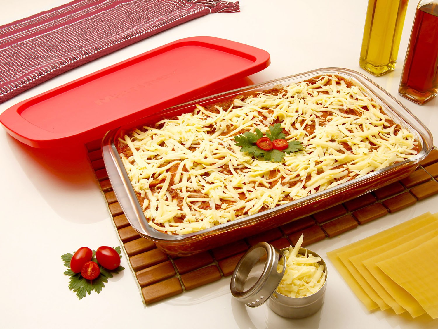 Lasanheira de Vidro Retangular com Tampa Marinex – Prática