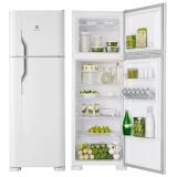 Geladeira/Refrigerador Electrolux 362 Litros 2 Portas Cycle Defrost DC44
