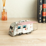 Enfeite de Metal Trailer Prata – ETNA